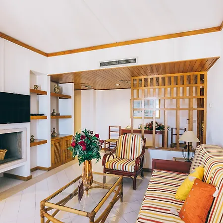 Muthu Oura אלבופיירה