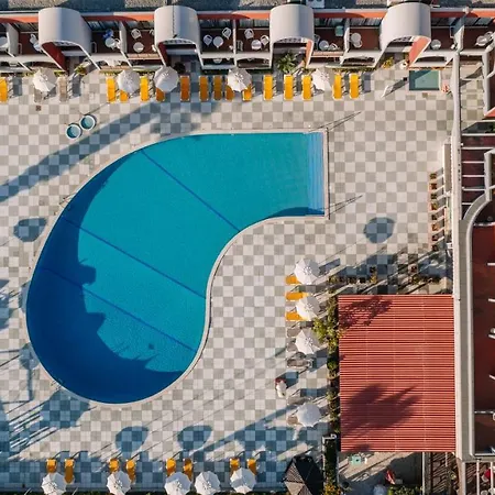 Muthu Oura מלון אלבופיירה