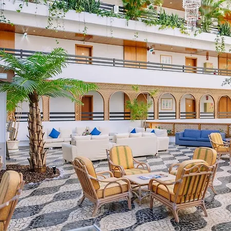 Muthu Oura אלבופיירה