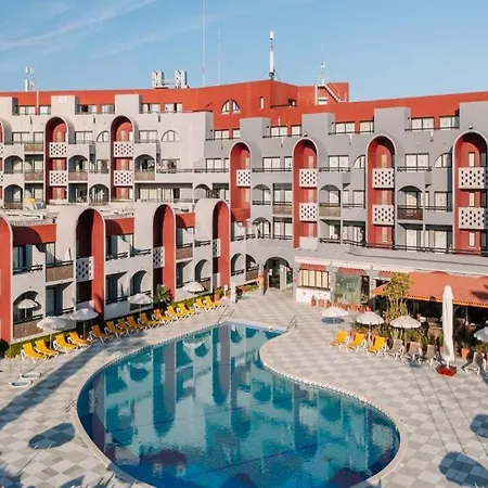 Muthu Oura מלון 4*