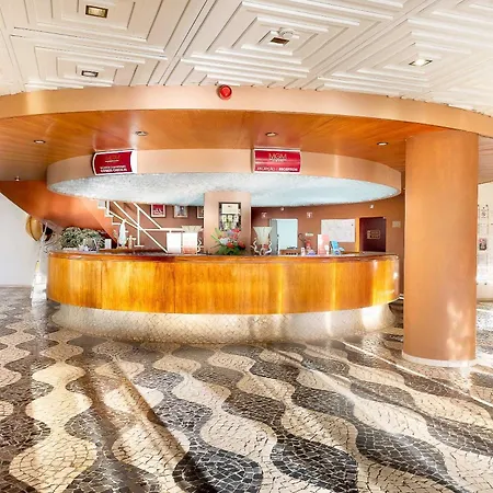 Muthu Oura מלון 4*