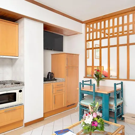 Muthu Oura אלבופיירה