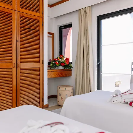 Muthu Oura Hotell 4*